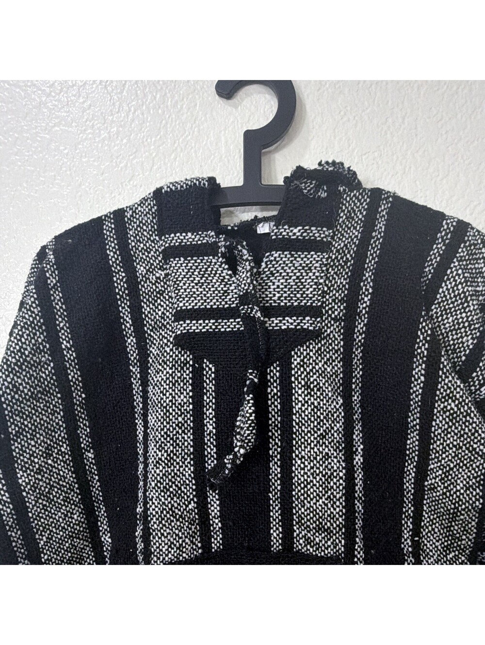 Baja Hoodie Black Gray Striped Mexican Blanket Rug Pullover Unisex Size M Youth